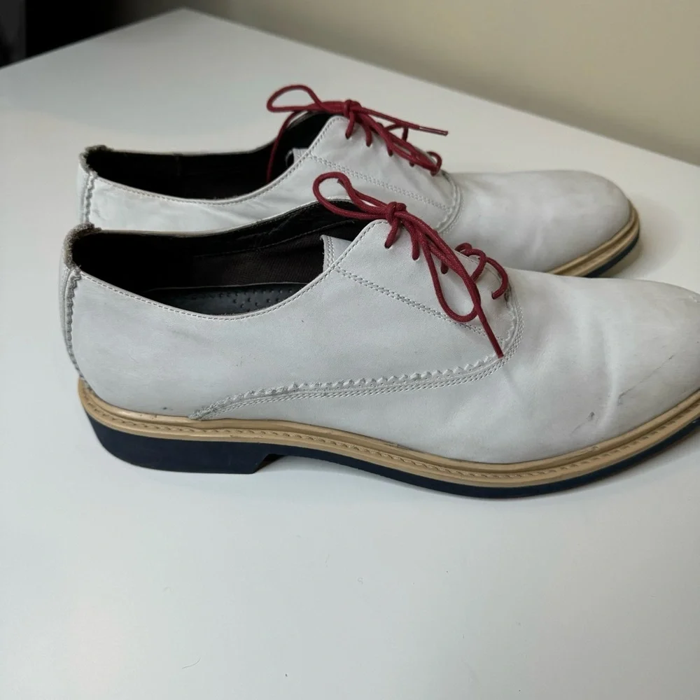 Cole Haan Oxford’s off white suede with red lace size 13